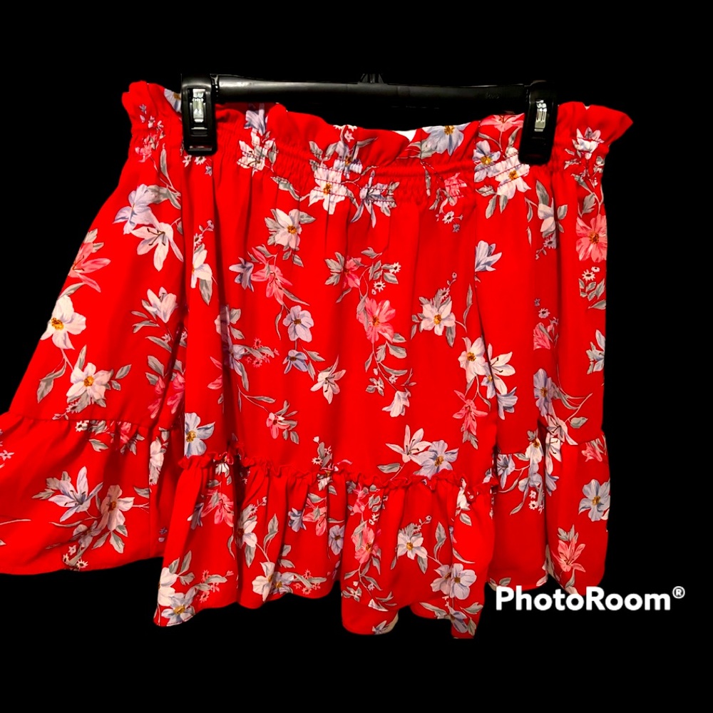 Womens off the shoulder floral top SIZE 4
